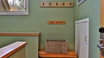 Condo, 2 Bedrooms | Interior