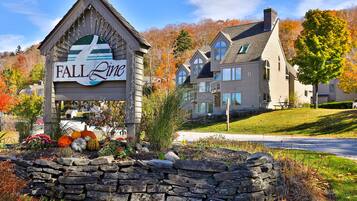 Condo, 2 Bedrooms | Exterior