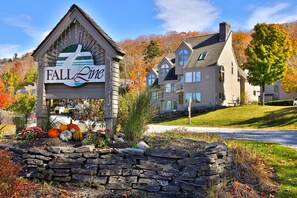 Condo, 2 Bedrooms | Exterior