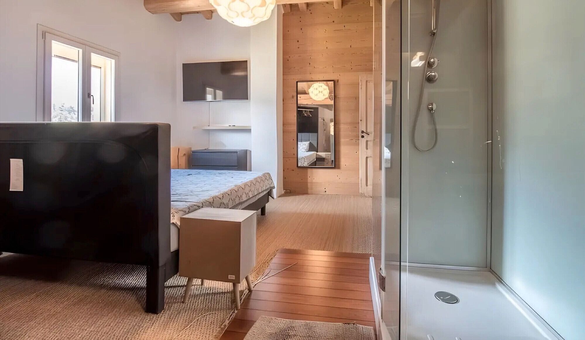 3 間睡房、熨斗/熨衫板、Wi-Fi