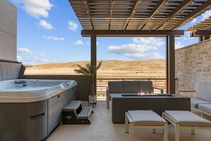 Townhome, 6 Bedrooms | Outdoor spa tub - Sandy Cheeks 6 Bedroom Townhouse (St. George)