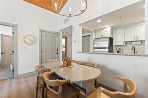 Villa, 2 Bedrooms | Dining - Villa 3023 2 Bed 2 Bath Full Kitchen 2 Bedroom Villa (Midway)