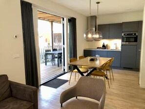 Apartment | Private kitchen - Beautiful Lodge Close to the Beach (Zoutelande)