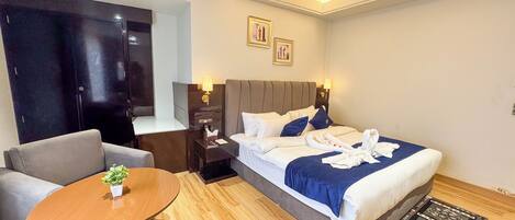 Desk, laptop workspace, free WiFi