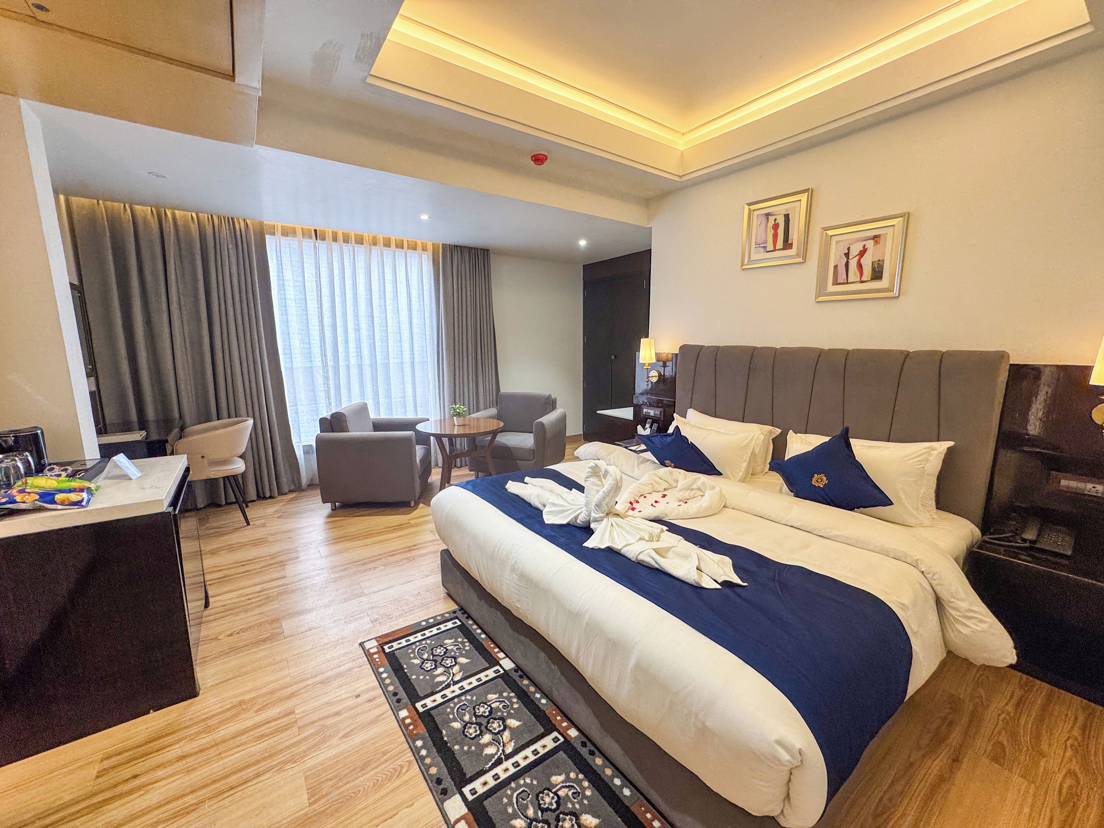 Desk, laptop workspace, free WiFi