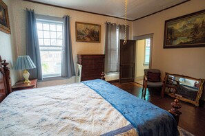 2 quartos, ferros/tábuas de passar roupa, Wi-Fi, roupa de cama