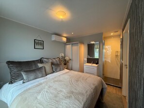 خدمة الإنترنت وملاءات أسرّة