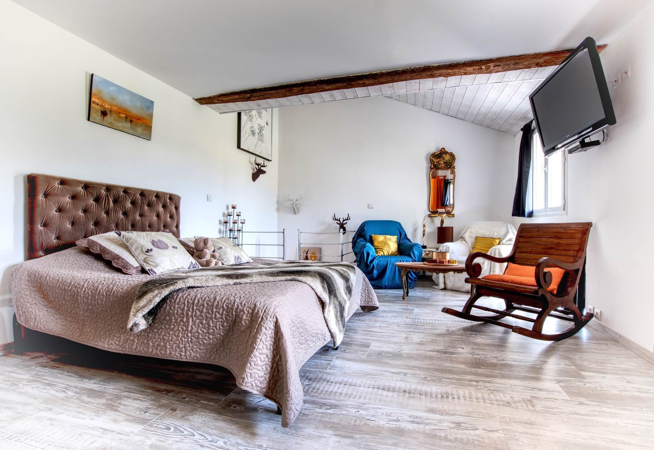 1 habitación, tabla de planchar con plancha y wifi gratis 