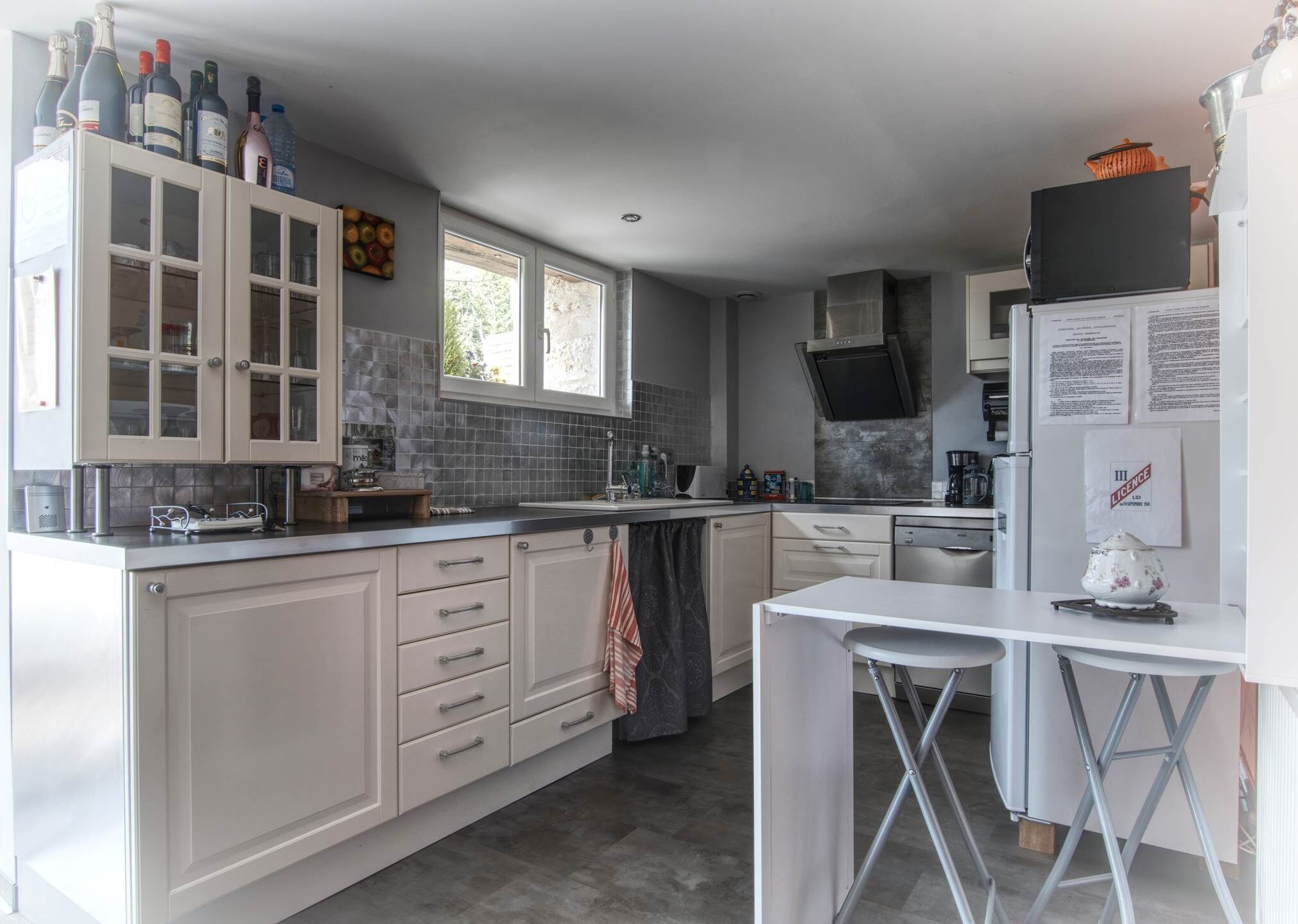 Refrigerador, microondas, horno y lavavajillas 