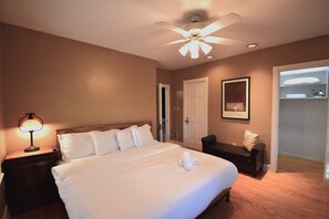 2 bedrooms, desk, iron/ironing board, travel cot