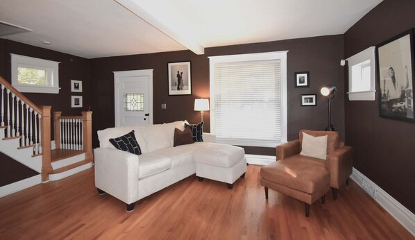 TV, fireplace, offices