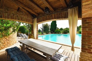 Outdoor pool - Villa Gloria with pool, sea view, air conditioning for up to 9 people (Kaštelir)