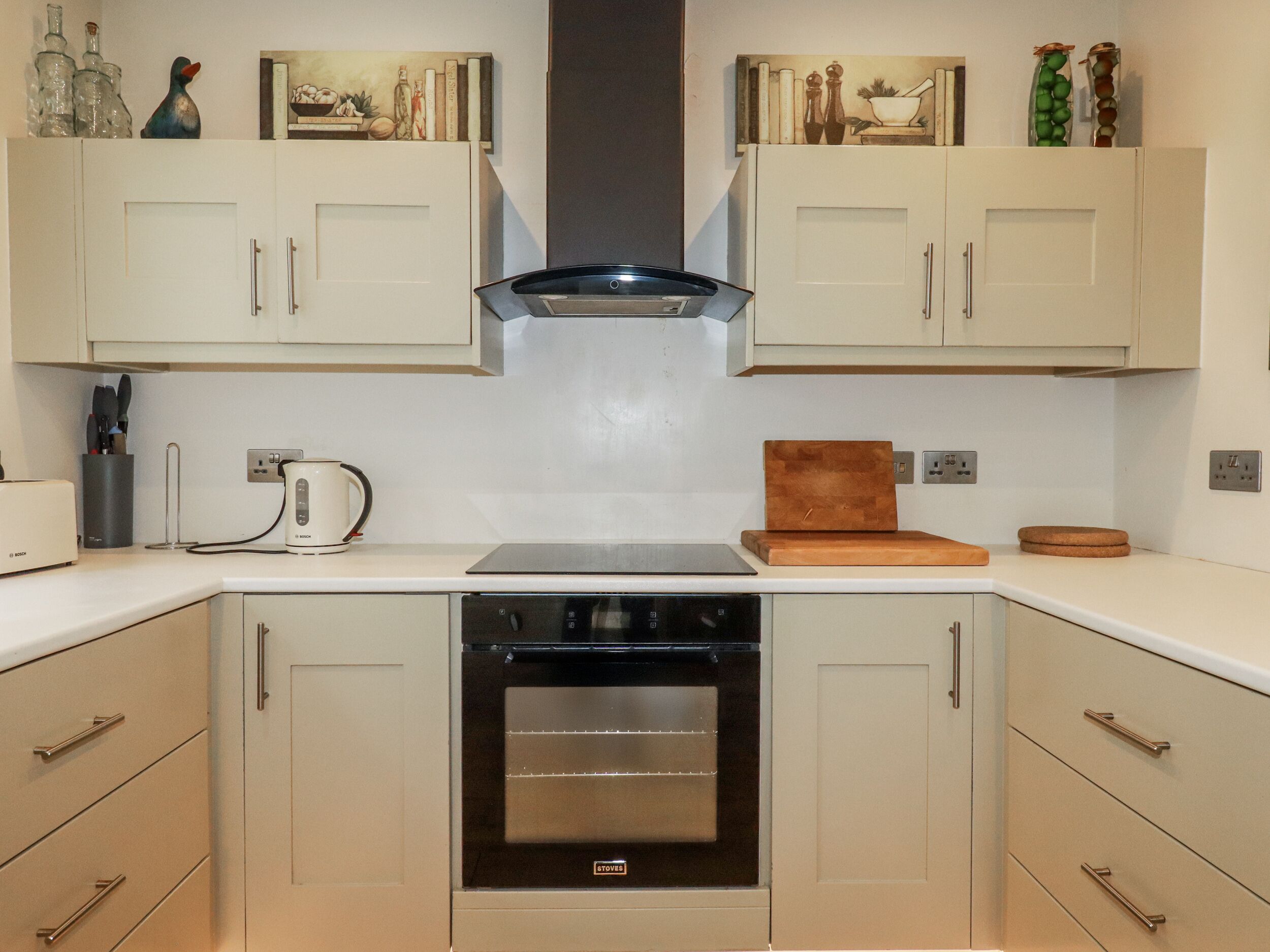 Dishwasher, cookware/dishes/utensils