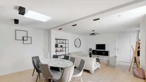 TV - Grand appartement 4BR climatisé - Arc de Triomphe (Paris)