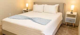 Hummingbird Haven 1 with 2 Bed 2.5Bath and Patio