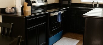 Hummingbird Haven 1 with 2 Bed 2.5Bath and Patio