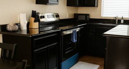 Hummingbird Haven 1 with 2 Bed 2.5Bath and Patio