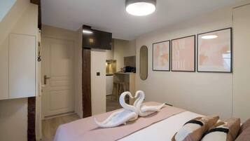 Bügeleisen/Bügelbrett, WLAN, Bettwäsche