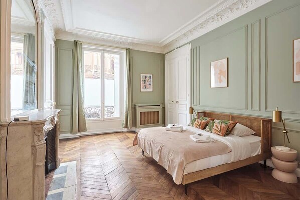 2 slaapkamers, een strijkplank/strijkijzer, wifi, beddengoed