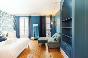 4 slaapkamers, een strijkplank/strijkijzer, wifi, beddengoed