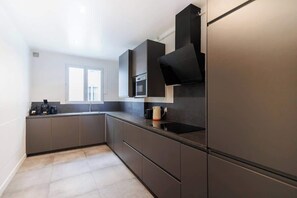 Private kitchen - Grand appartement 4 chambres proche Bastille (Paris)