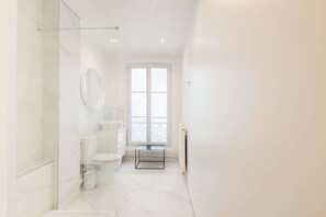 Een douche, een haardroger