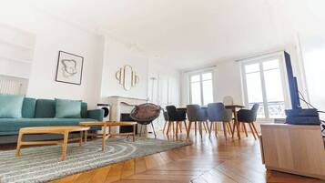 Televisie en een kantoor