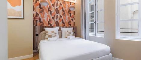 2 多间卧室、熨斗/熨衣板、WiFi、床单