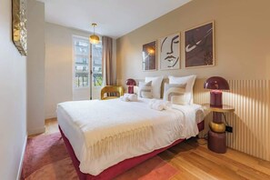 Iron/ironing board, WiFi, bed sheets - LX11 Beaumarchais 4G (Paris)