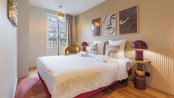 Fer et planche Ă repasser, Wi-Fi, draps fournis