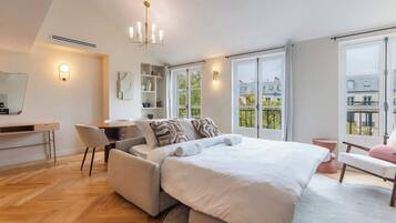 Fer et planche Ă repasser, Wi-Fi, draps fournis