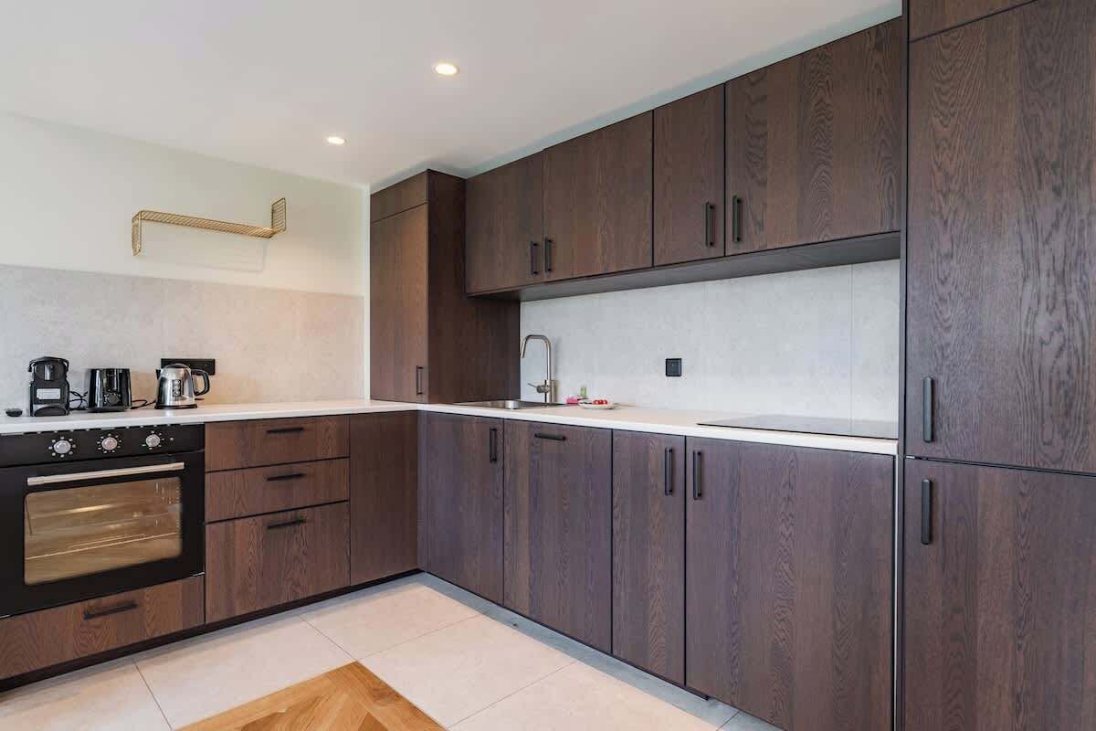 Kühlschrank, Ofen, Herdplatte, Geschirrspüler