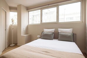 Iron/ironing board, WiFi, bed sheets - Simonnot 4 (Le Pré-Saint-Gervais)