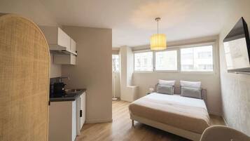 Fer et planche Ă repasser, Wi-Fi, draps fournis