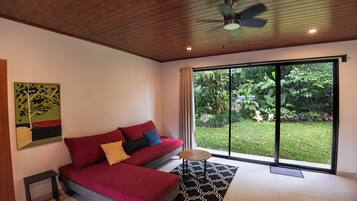 House, 1 Bedroom, Patio, Garden View | Living room