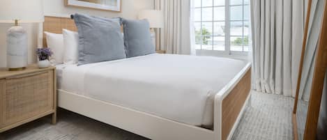 3 bedrooms, in-room safe, iron/ironing board, free WiFi