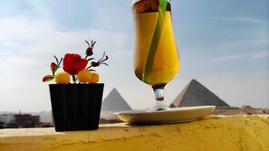 Suite básica, balcón, vista a la montaña | Balcón