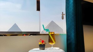 أسرّة بإسفنج يتكيف مع شكل الجسم وواي فاي مجانًا