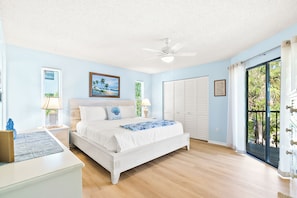 Iron/ironing board, Internet, bed sheets - Beachview 5 · Two Kings · 2-Min Walk to Gulf (Holmes Beach)