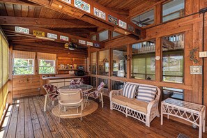 Dining - Ocean Pines 6BR Canal Front Home (Ocean Pines)