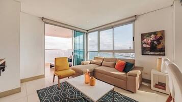 Eenvoudig appartement, uitzicht op het strand | Woonruimte