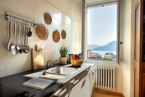 Fridge, dishwasher - Terrace over Torno - MyHomeinComo (Torno)