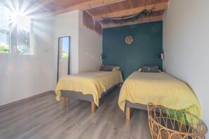 2 bedrooms, WiFi, bed sheets