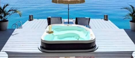 Bain à remous extérieur