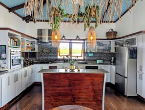 Kühlschrank, Ofen, Herdplatte, Geschirrspüler