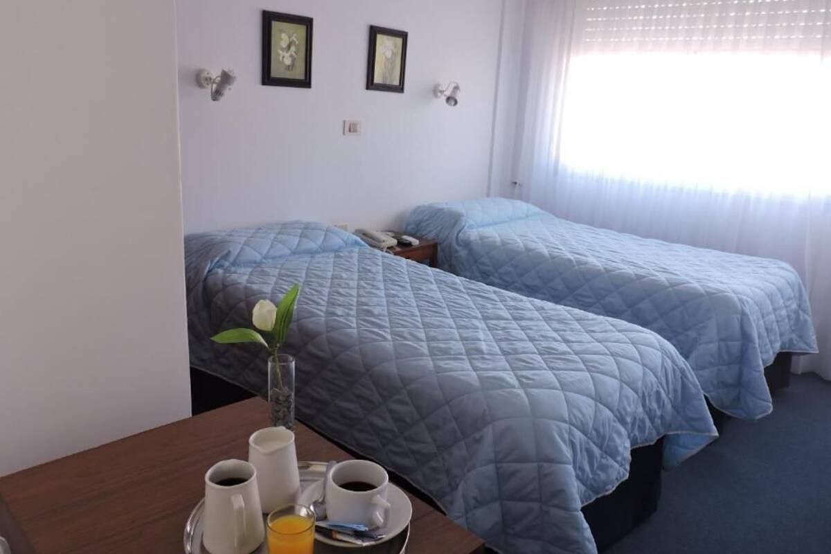 Basic-værelse til 3 personer | Pengeskab på værelset, gratis Wi-Fi