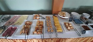 Desayuno buffet incluido todos los días