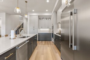 Interior - Sandy Cheeks: Golf Cart! Foam Pit! Desert Color Lagoon (St. George)