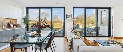 Televisie en een kantoor