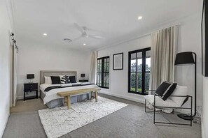 Iron/ironing board, travel crib, WiFi, bed sheets